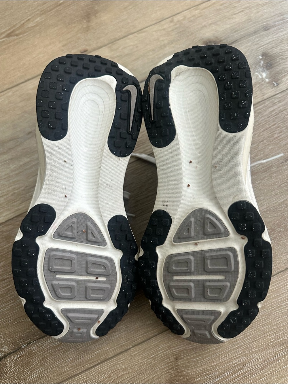 Nike Vomero Sz 7 - Picture 5 of 6